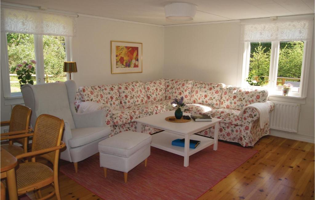 Stunning Home In Lckeby With 3 Bedrooms And Wifi photo 3