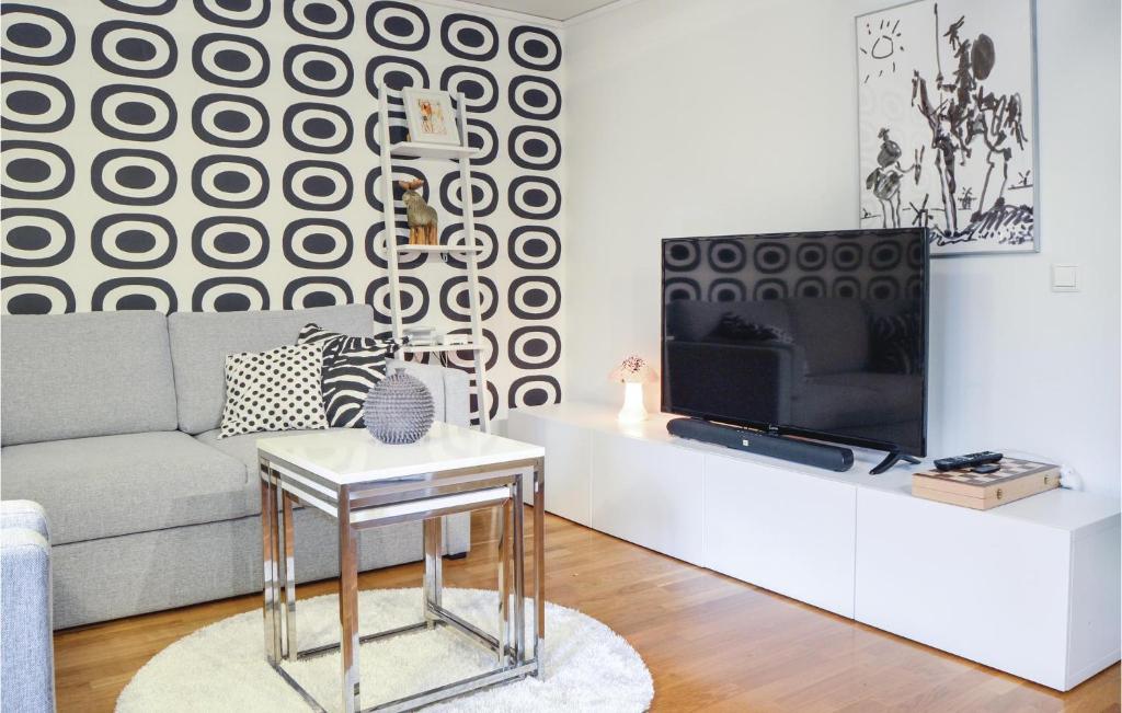 Stunning Home In Nacka Strand With 3 Bedrooms And Wifi photo 4