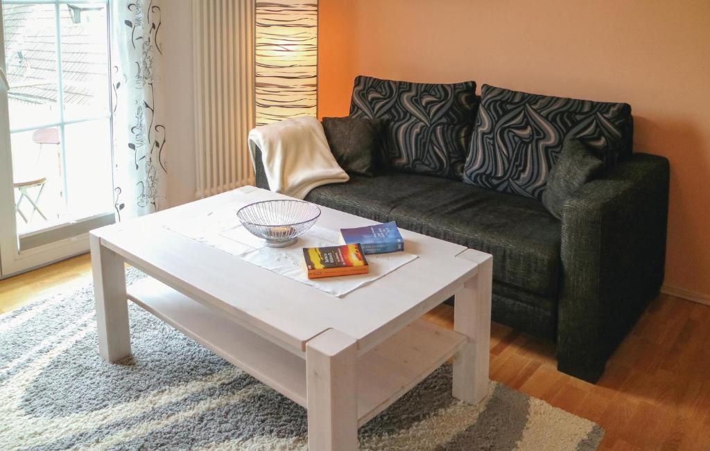 Nice Apartment In Warnemnde With 1 Bedrooms And Wifi photo 1
