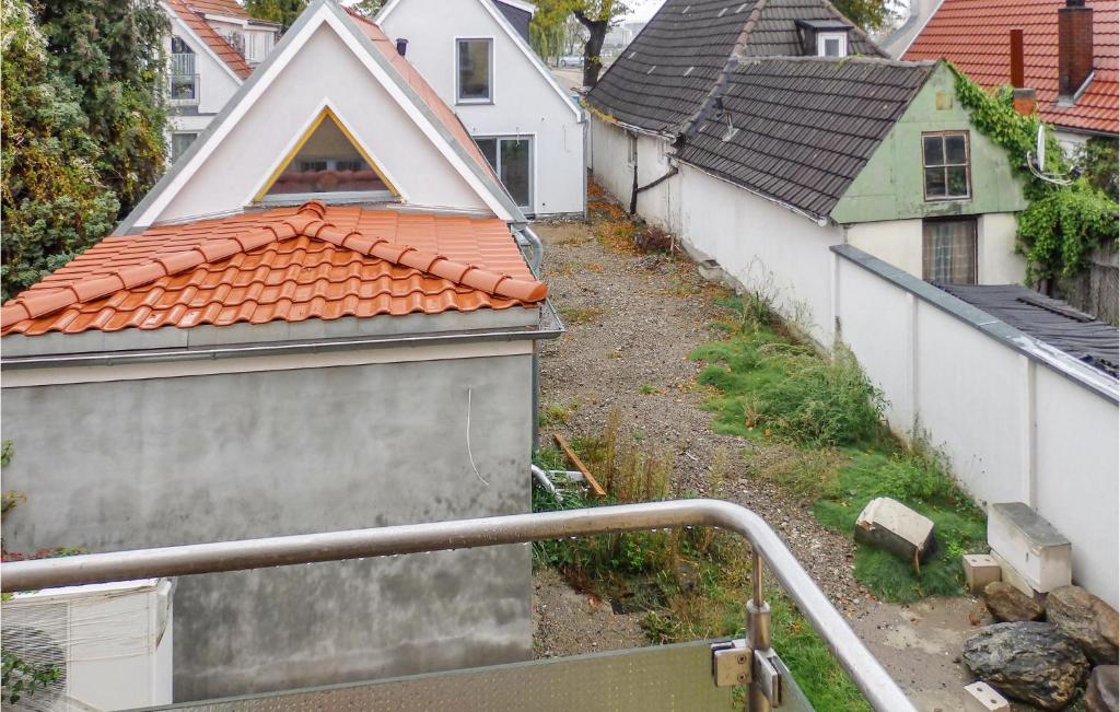Nice Apartment In Warnemnde With 1 Bedrooms And Wifi photo 2