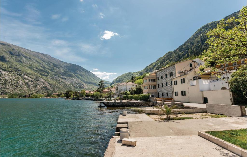 Beautiful Home In Kotor With 3 Bedrooms And Wifi photo 2