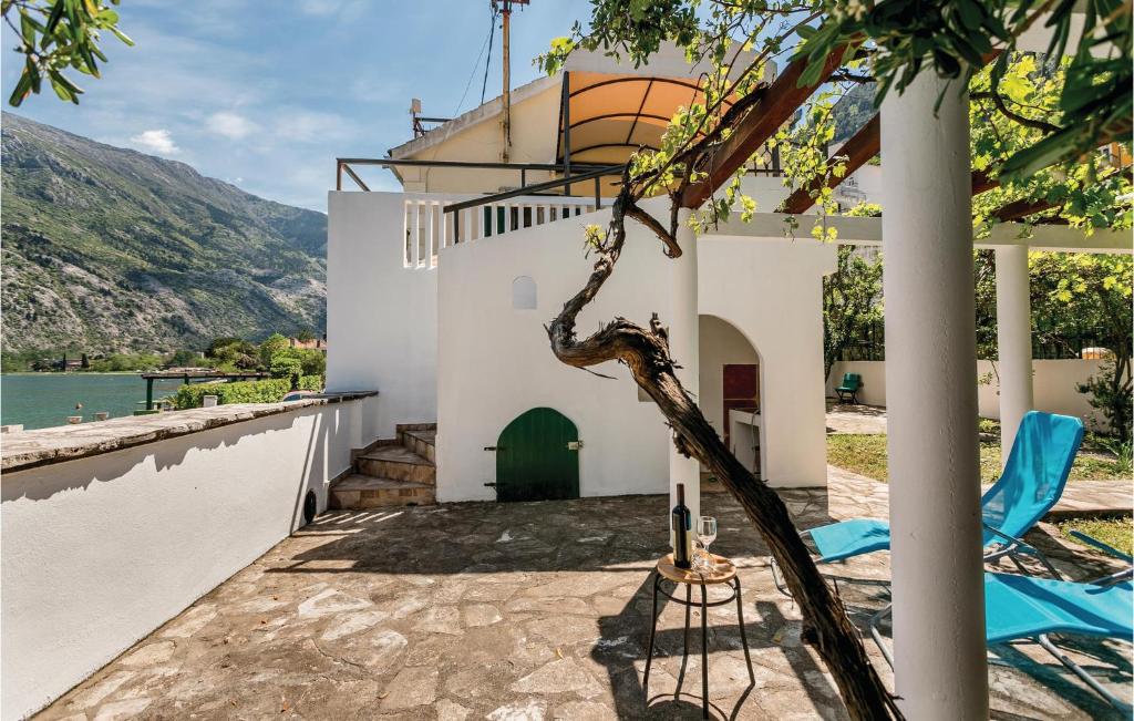 Beautiful Home In Kotor With 3 Bedrooms And Wifi photo 4