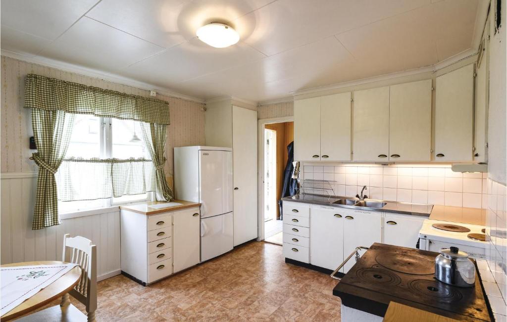 Amazing Home In Ed With 3 Bedrooms photo 4