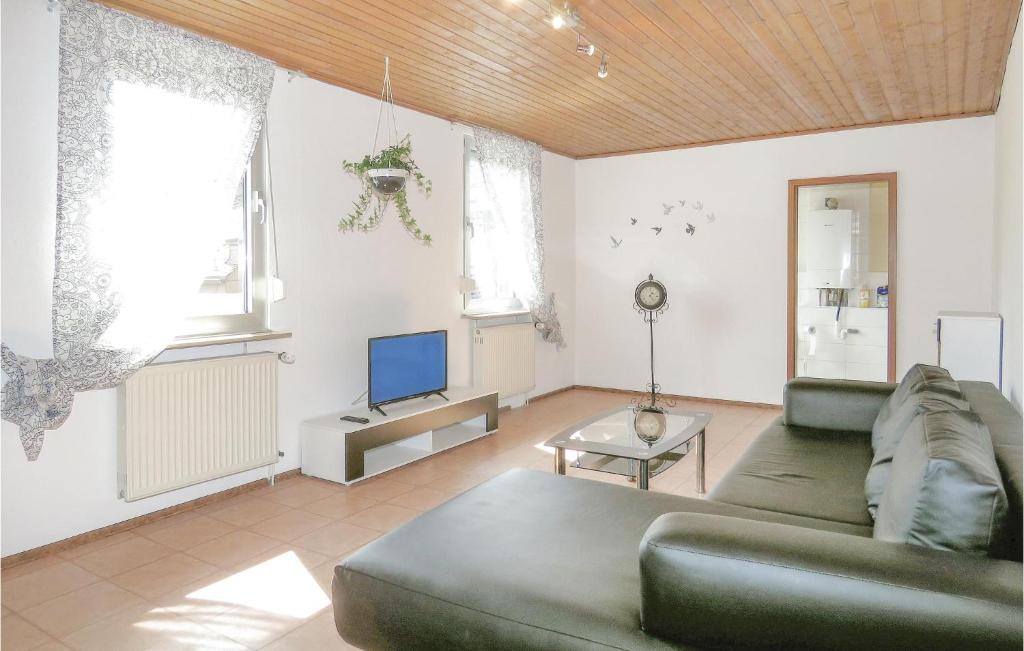 Stunning Apartment In Lahnstein With 1 Bedrooms And Internet