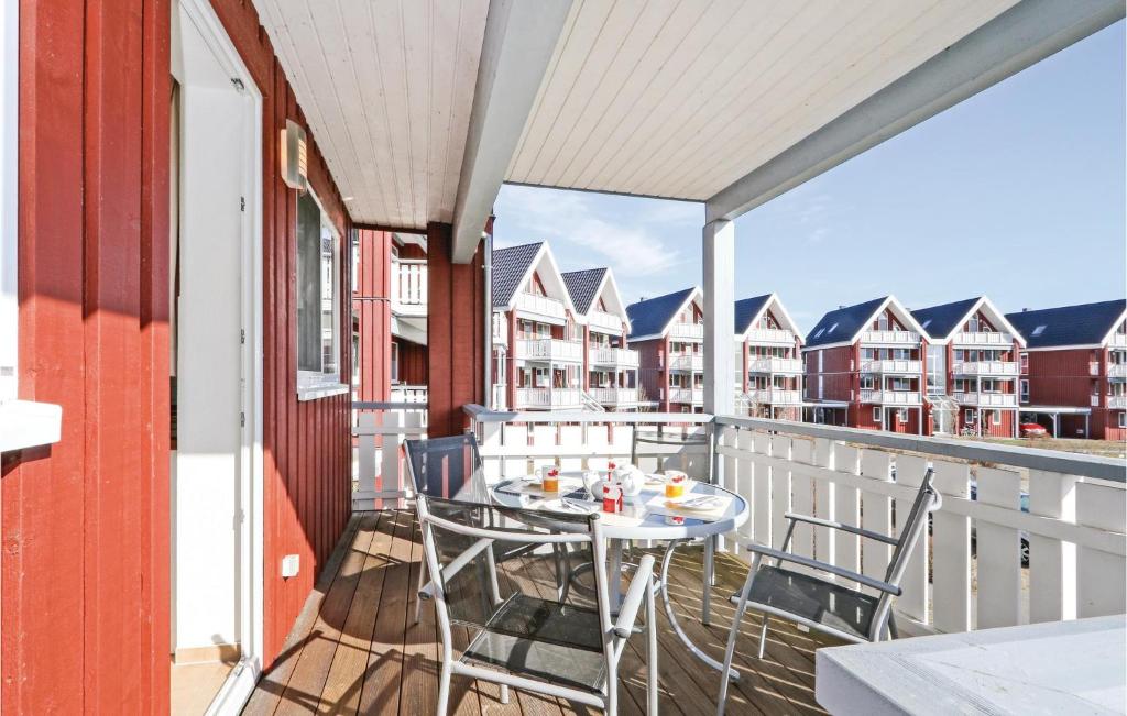 Awesome Apartment In Rechlin With 1 Bedrooms And Wifi photo 2