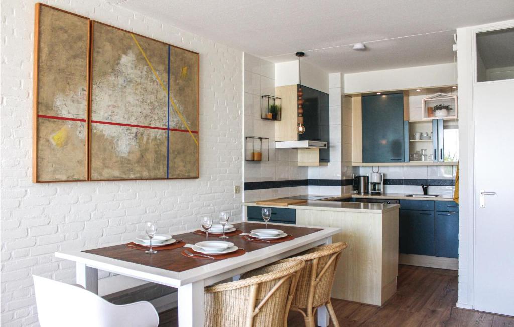 Stunning Home In Bruinisse With 2 Bedrooms And Wifi photo 2