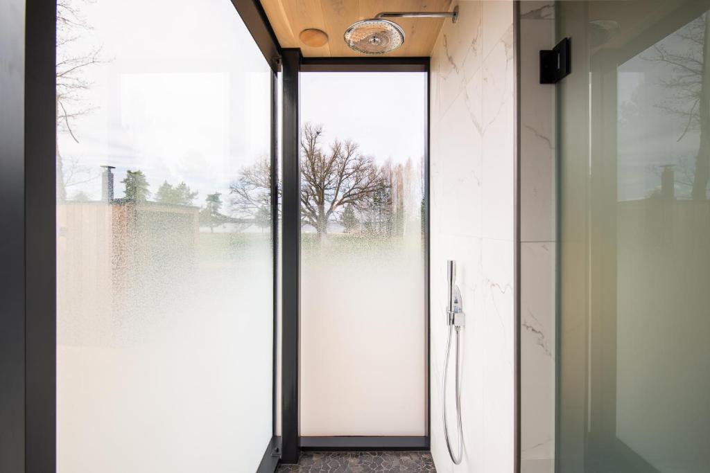 ÖÖD Hötels Roosisaare – with sauna photo 3