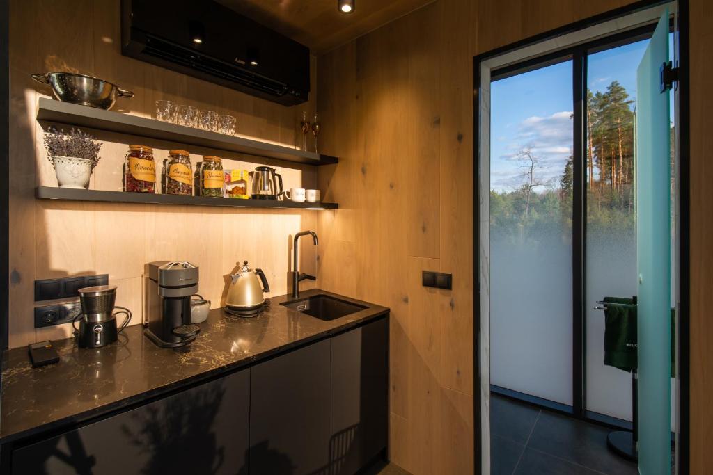 ÖÖD Hötels Roosisaare – with sauna photo 4