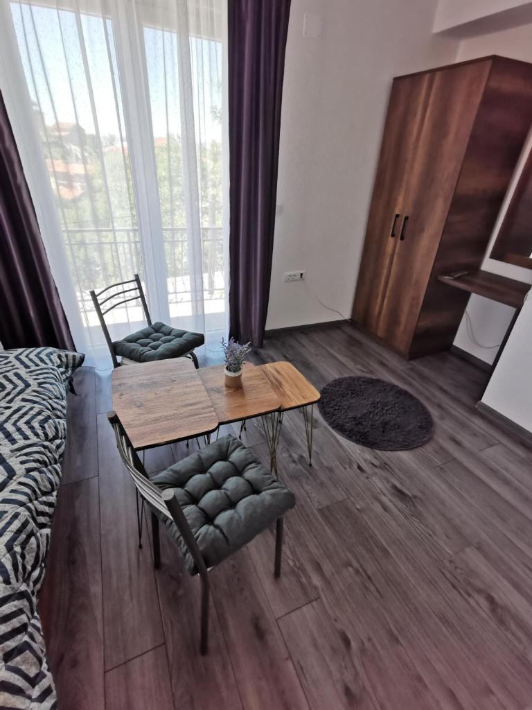 GOPO Guesthouse Elshani photo 4