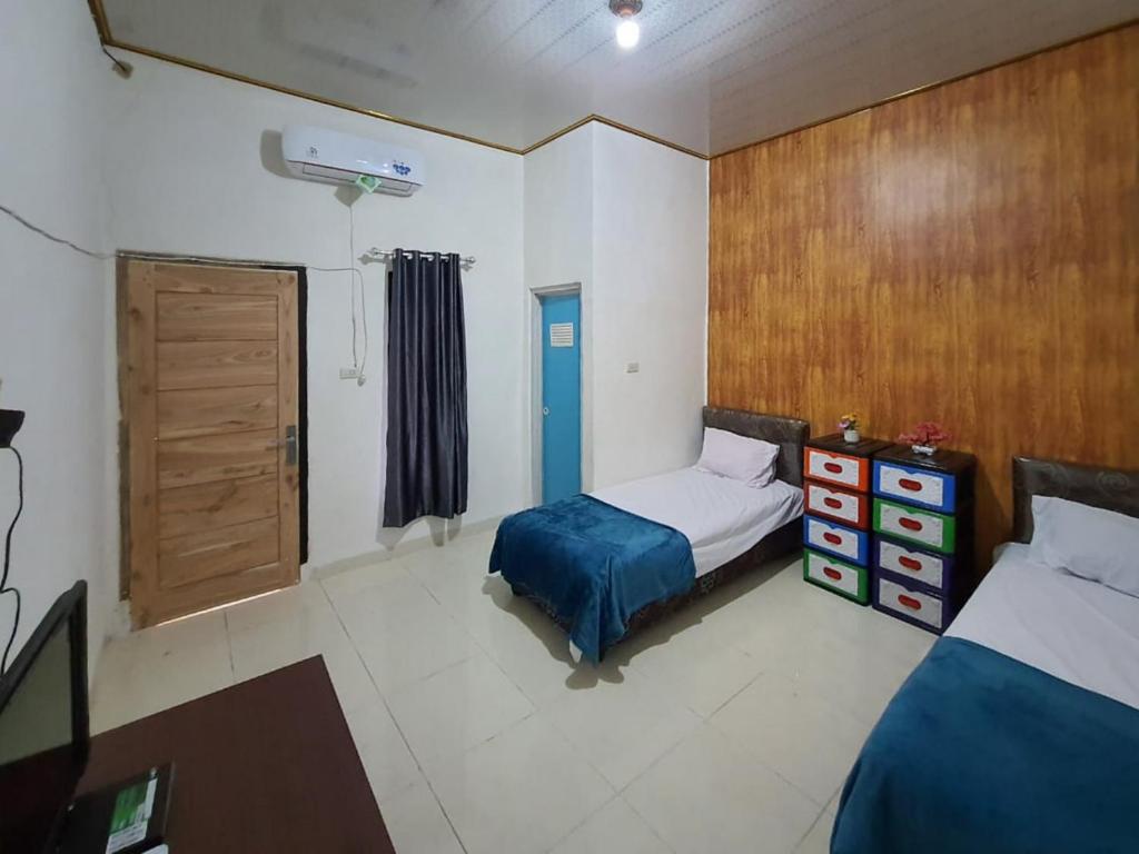 RedDoorz Syariah at Labuhan Maringgai Lampung - Tap to explore photos