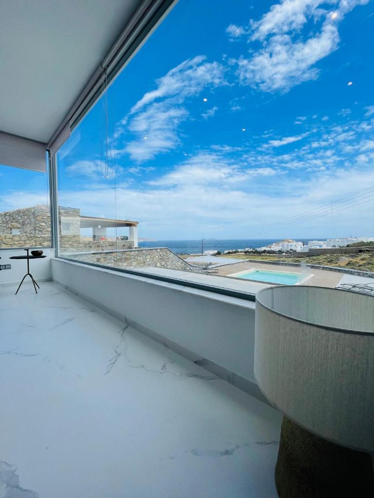 Frankie’s Sunrise villa photo 1