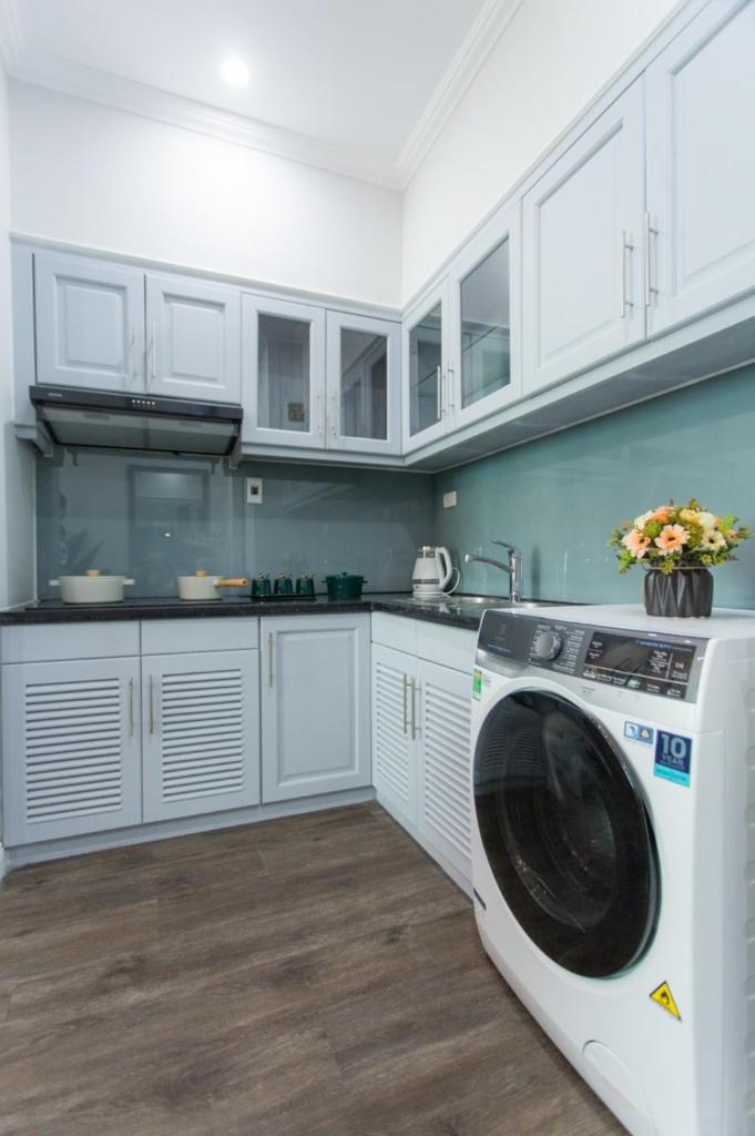 Khách Sạn Vĩnh Trung Plaza Apartments 