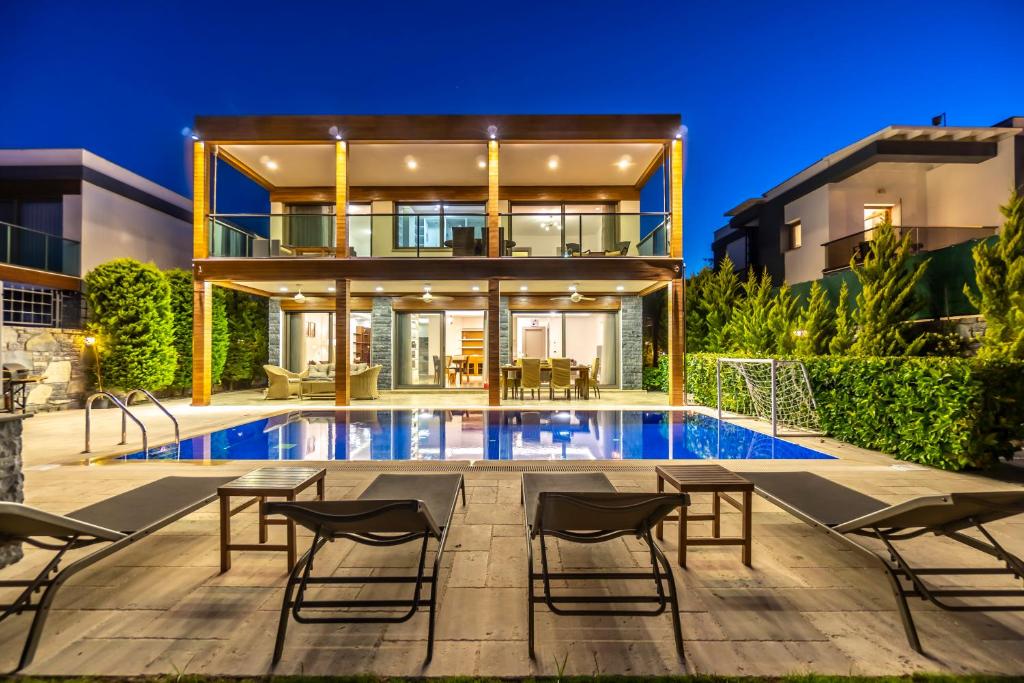 Deluxe Villa Emilie with Private Swimming Pool photo 1