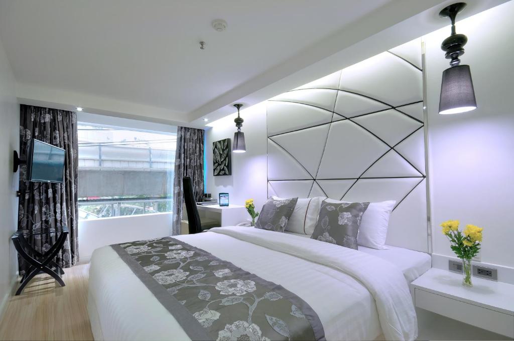 Двухместный (Улучшенный двухместный номер с 1 кроватью), Отель S Sukhumvit Suite