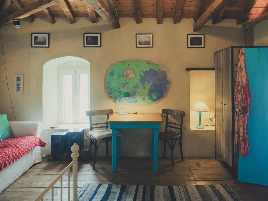 Vintage Stone-built Country Cottage in Richea photo 2