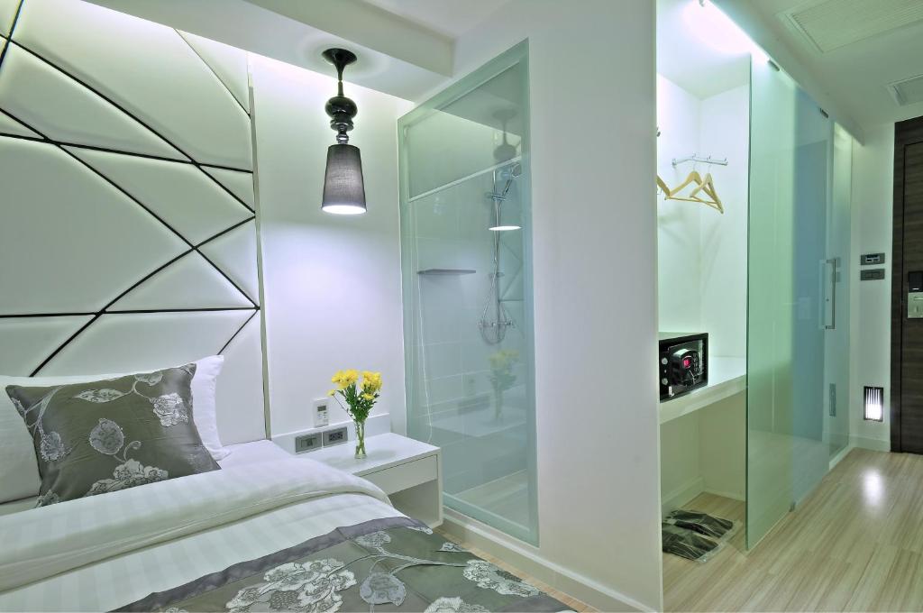 Двухместный (Улучшенный двухместный номер с 1 кроватью), Отель S Sukhumvit Suite