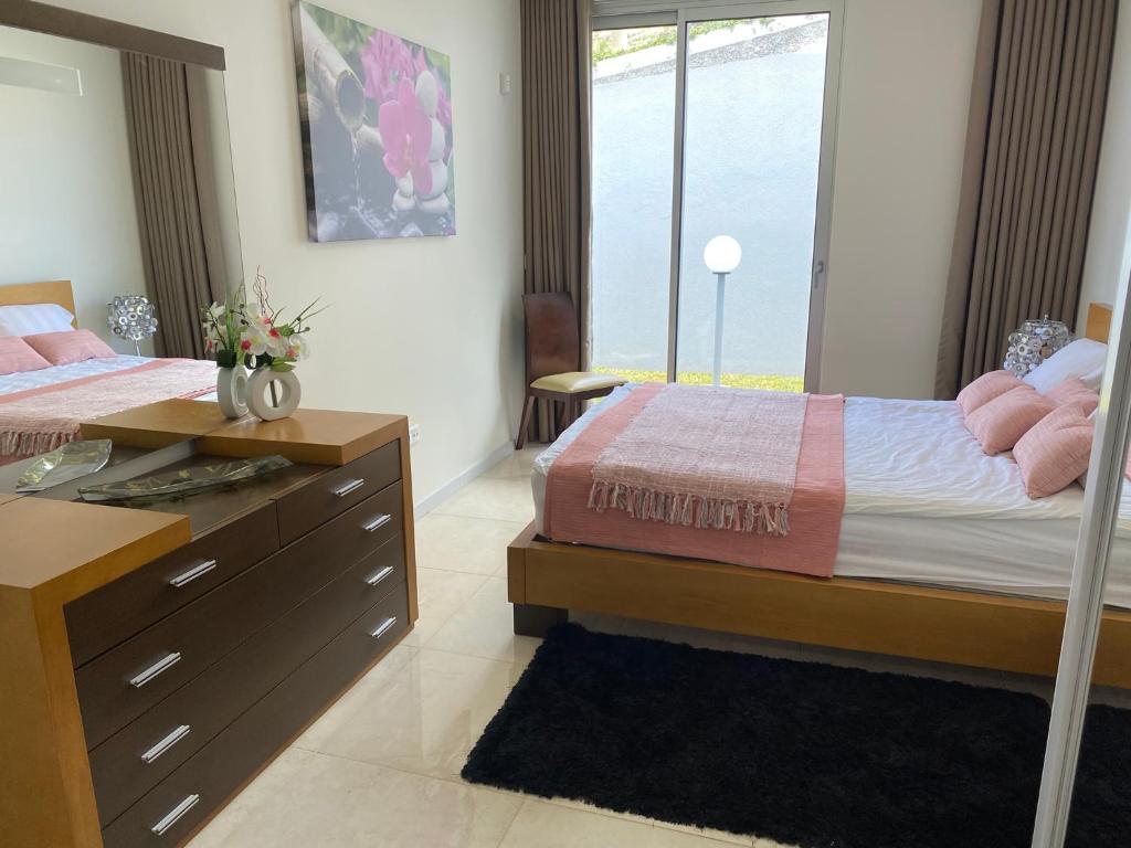 Vila Inês - Beautiful 2 bedroom villa with private pool and stunning views of the Atlantic Ocean photo 4