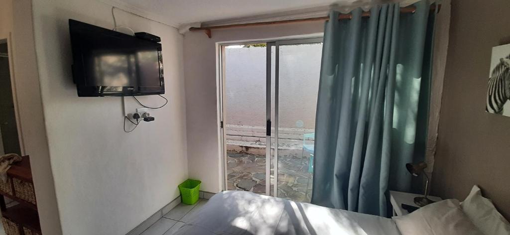 Self-catering Studio, Unit 3 on Krupp photo 3