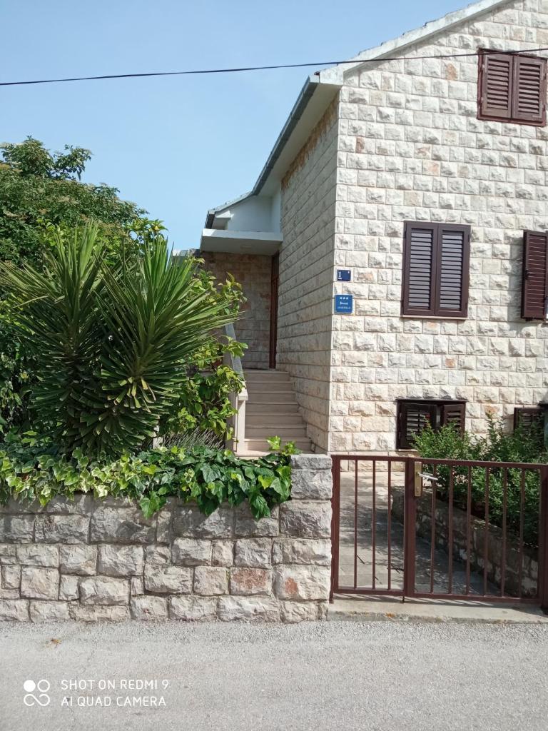 Apartment M&J Supetar photo 1