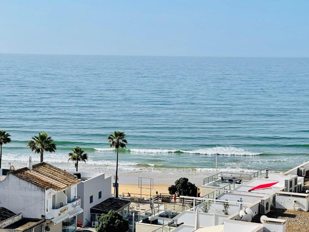 On The BEACH Stunning Apartment Albufeira Olhos de Água
