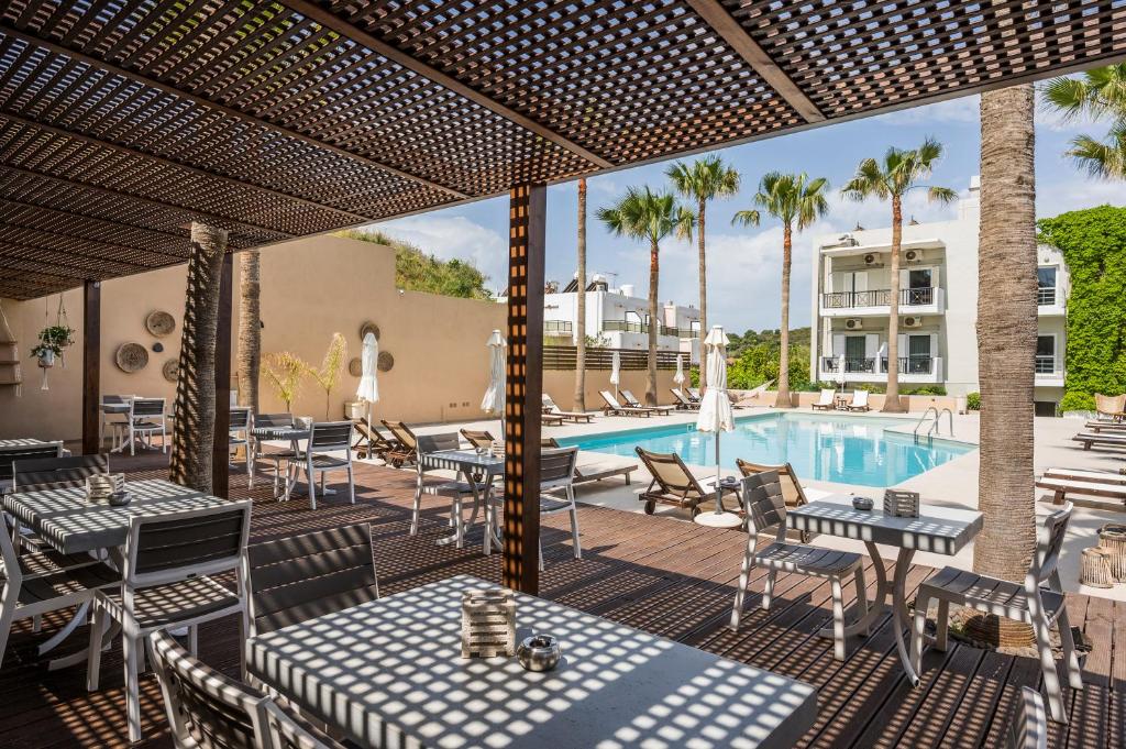Sea View Hotel & Apartments photo 4