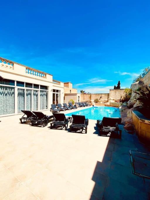Velver Mansion, Malta - Luxury Villa with Pool photo 4