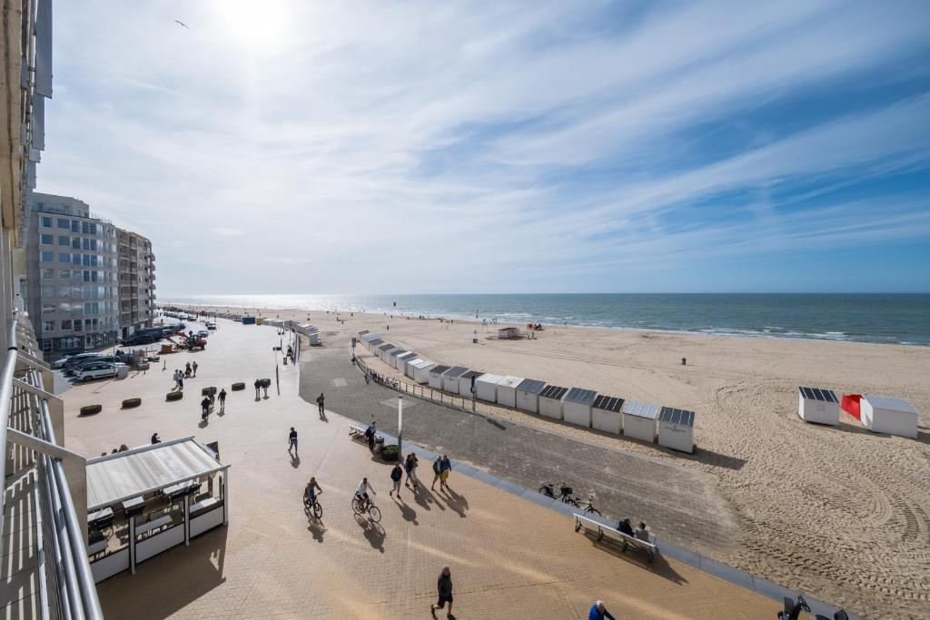 Apartment 2 bedrooms with magnificent seaview and free parking