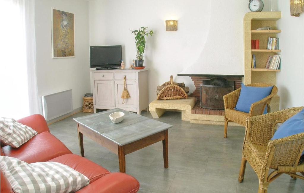 Beautiful Home In Olonne Sur Mer With 2 Bedrooms And Wifi photo 2