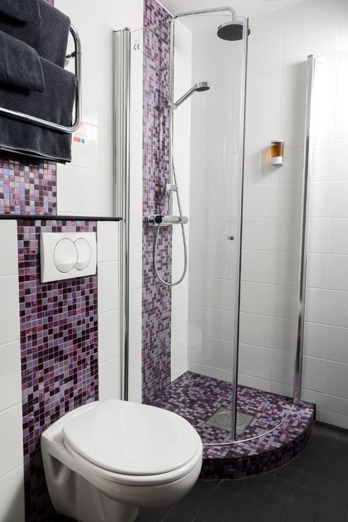 Двухместный (Улучшенный номер с кроватью размера «queen-size»), Connect Hotel Kista