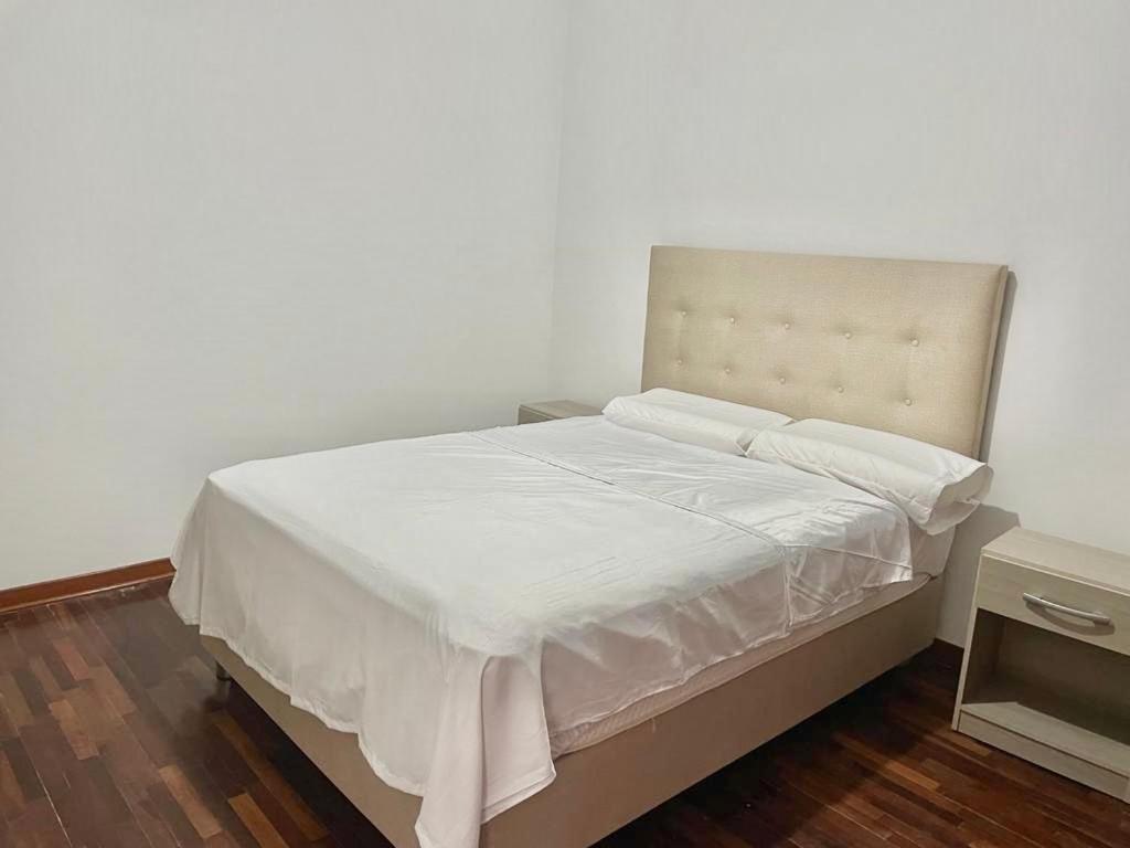 Apartamento en el Centro de Trujillo - Primer Piso photo 3