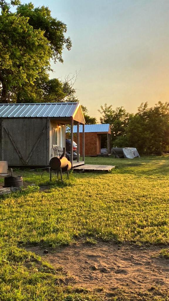 Tiny Cabin at the DonkeyRanch photo 4