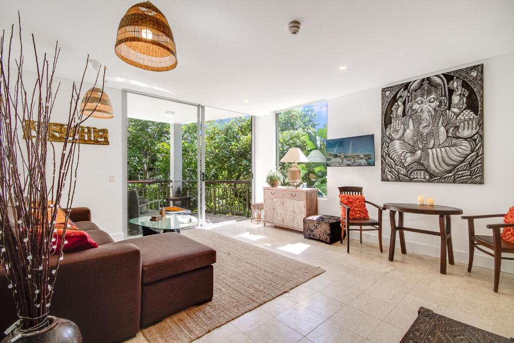 241 Santai - Balinese Resort Apartment by uHoliday photo 4