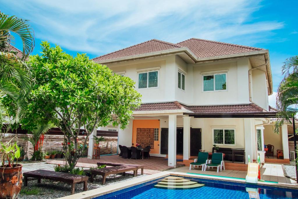 PRIVATE RESIDENCE HOSTED by Sasithorn photo 2
