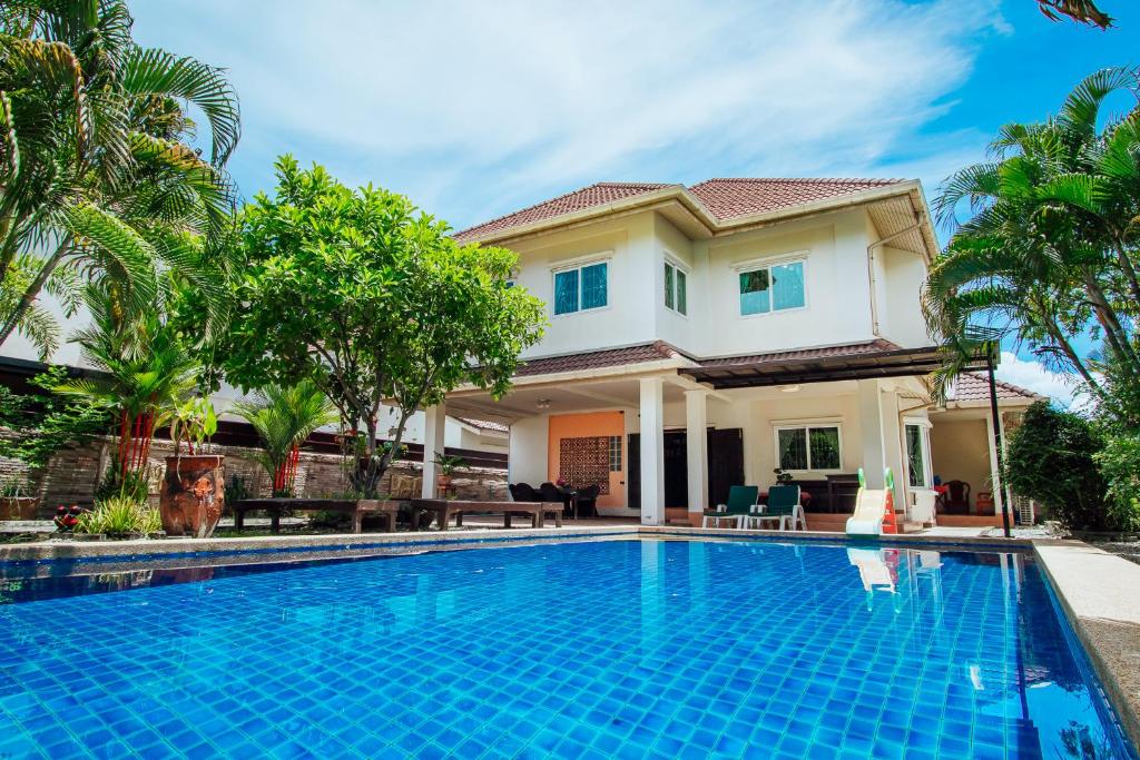 PRIVATE RESIDENCE HOSTED by Sasithorn photo 3