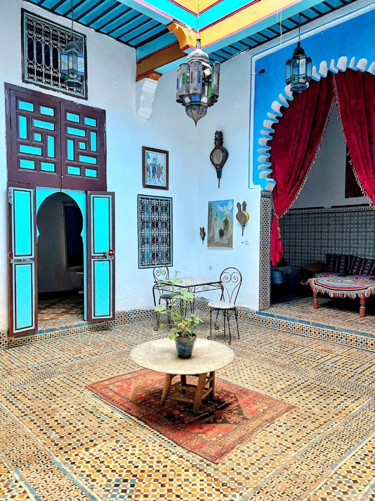 Riad Khmisa photo 3