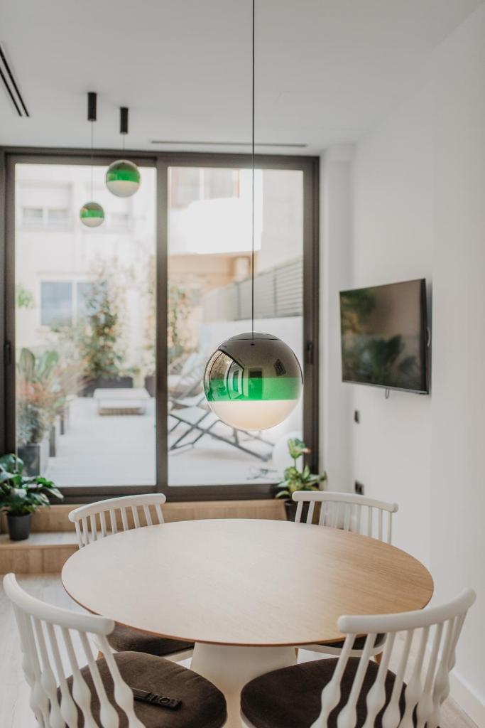 Petit Luxe St. Pere