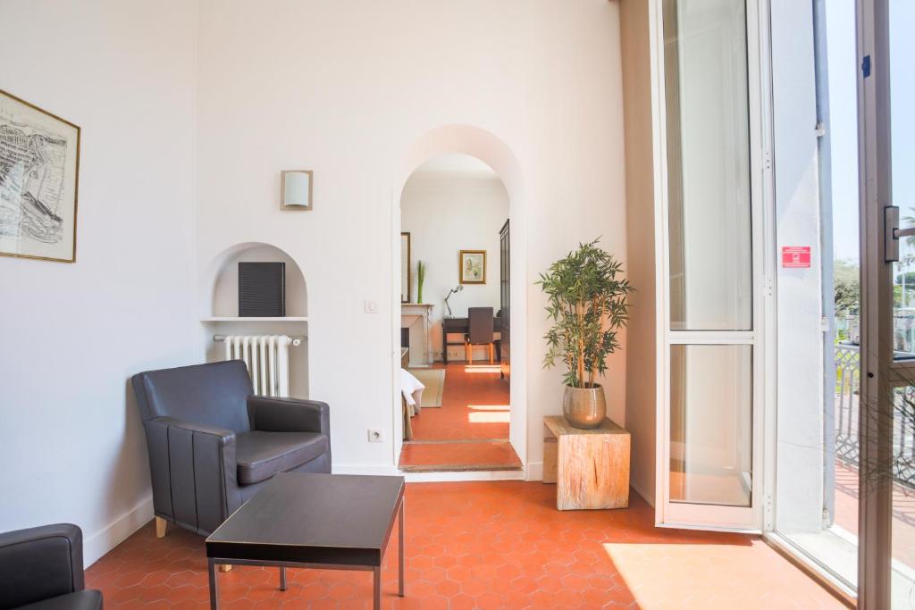 3 BDRM flat overlooking Palais des Festivals and Old Port photo 1