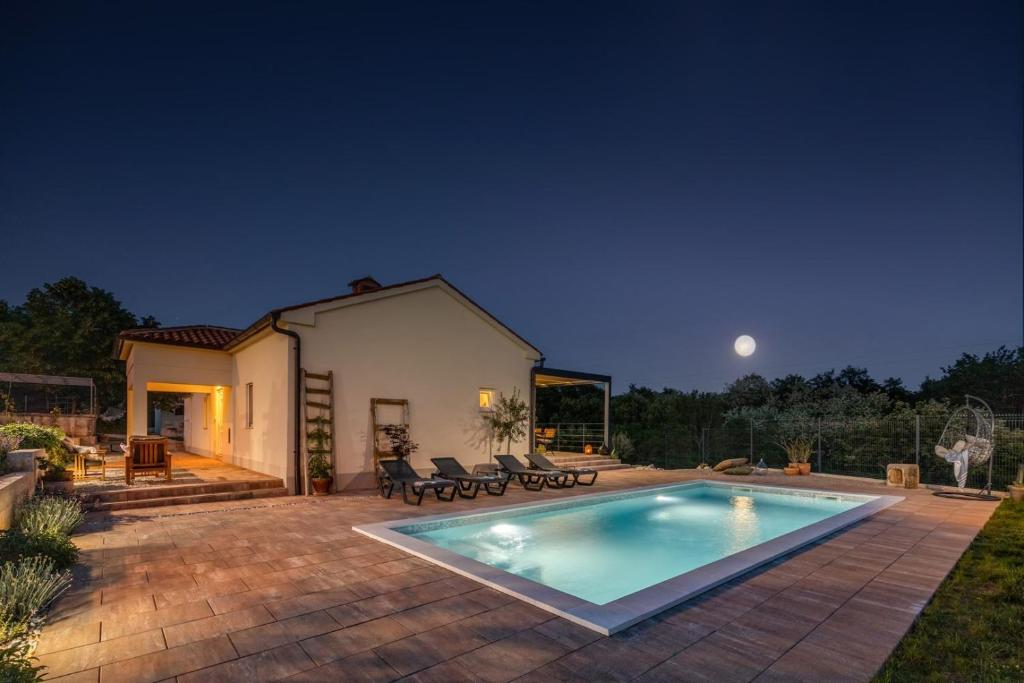 Villa Bogondon photo 2