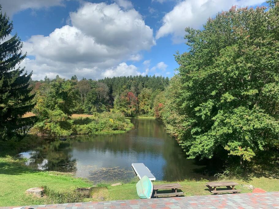 Spring Poconos Getaway! 2bd Cabin image