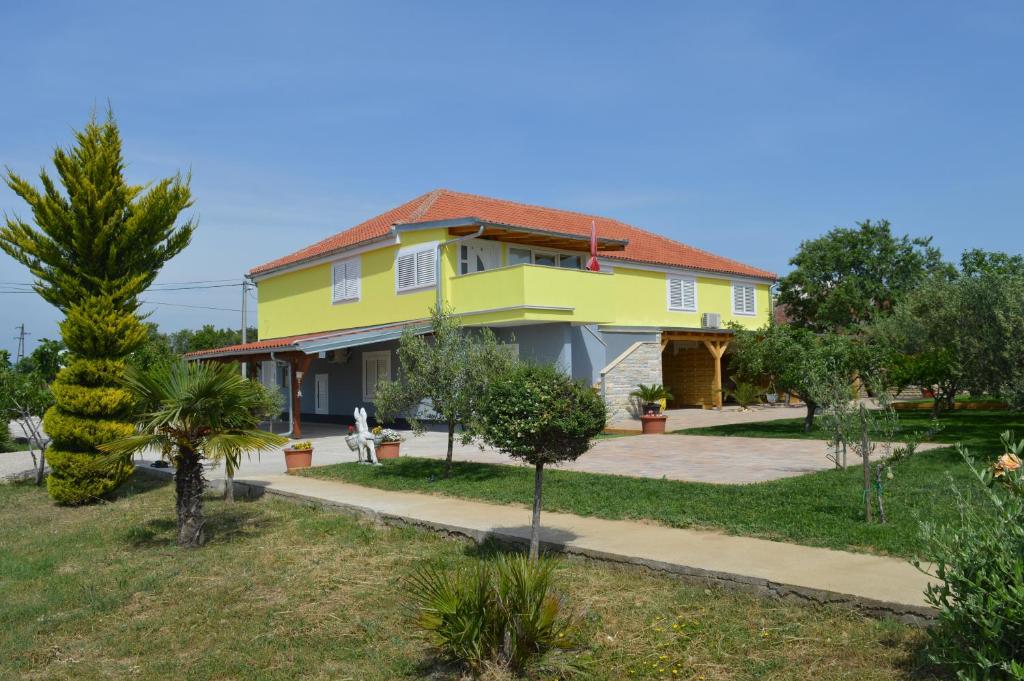 Studio Apartments Luka Biograd - Benkovac photo 2