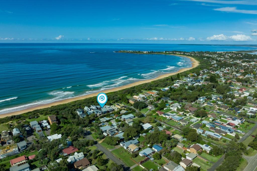 Illaroo Absolute Beachfront with Spa photo 2