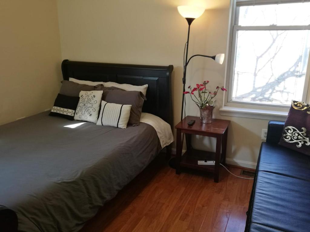 Most Economical Room in Center Washington DC Room Type - Double Room with Private Bathroom