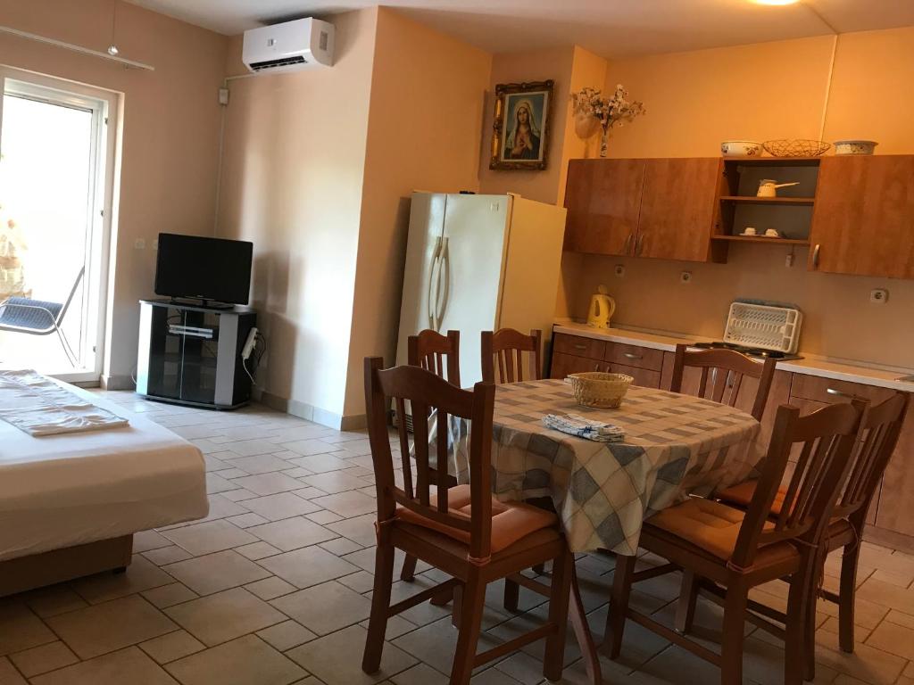 Villa Mara Promajna photo 2