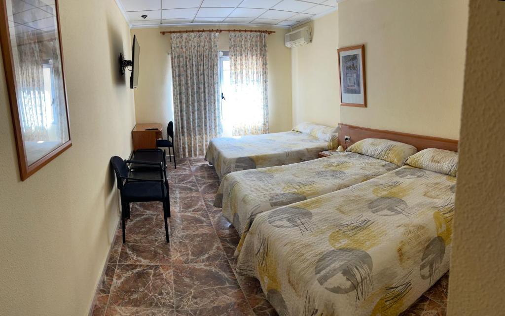 Hostal Rosaleda photo 1