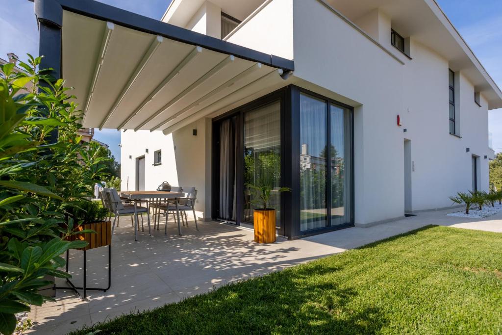 Villa Piano photo 2