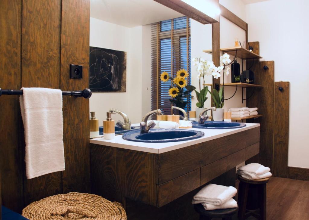 EXCEPTIONNEL! Luxueux appartement 150 m2 Terrasse 40m2 plein centre 6personnes - Thumbnail image