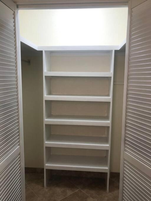 Kelly's Studio Apartment - Rental near Airport, Amenities and Bus Route photo 4