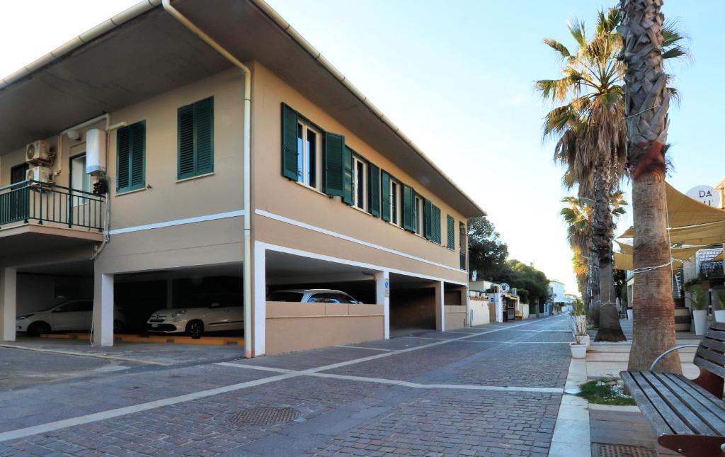Bed & Parking Cecina Rooms photo 2