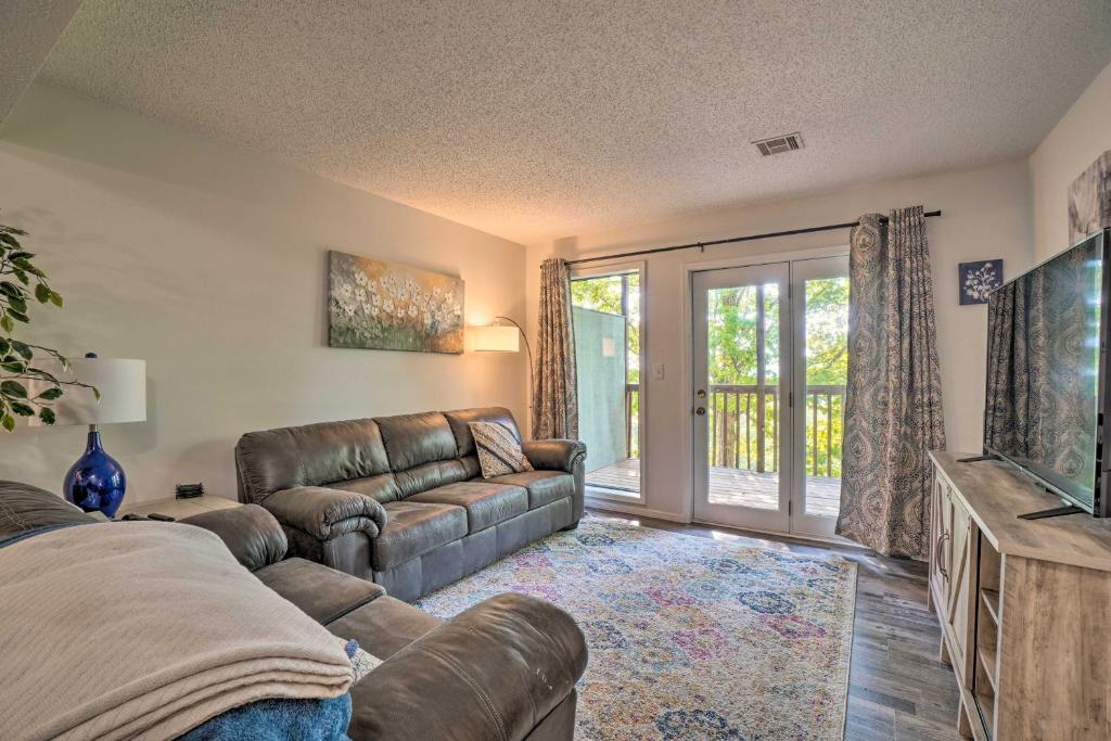 Branson West Condo with Balcony and Mod Interior! photo 3