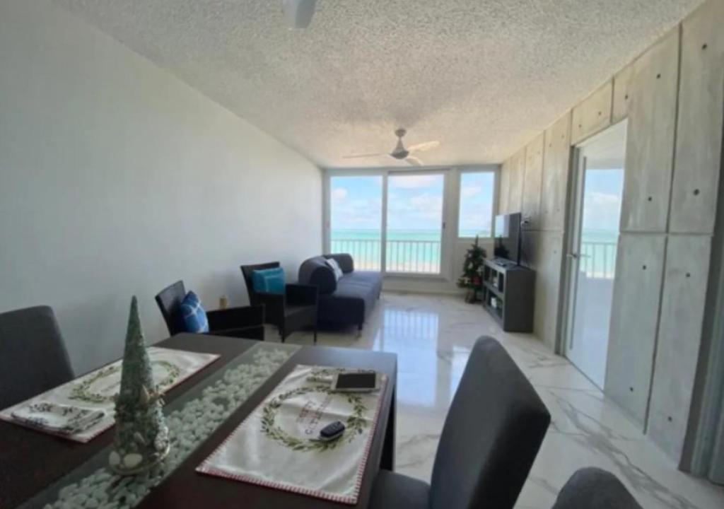 Apartamento con Vista al Mar en Isla Verde Carolina photo 2
